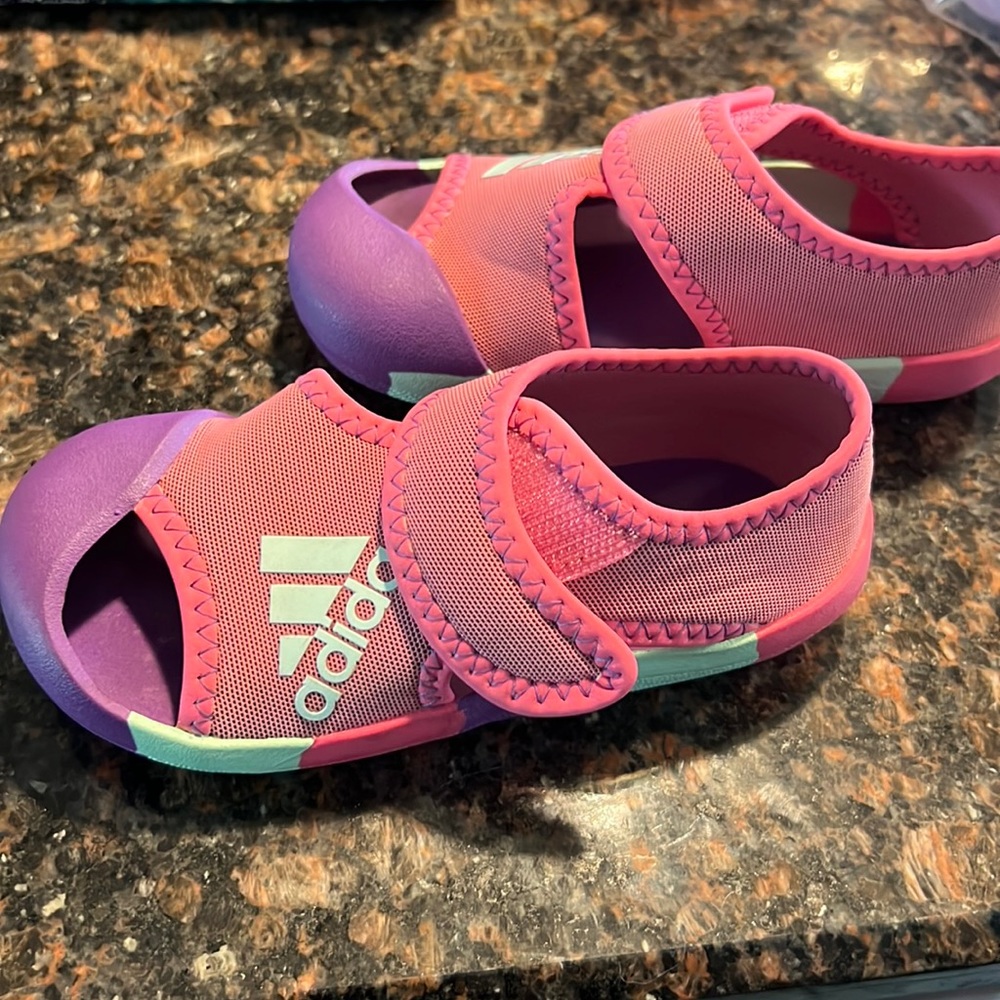 Kids sandals